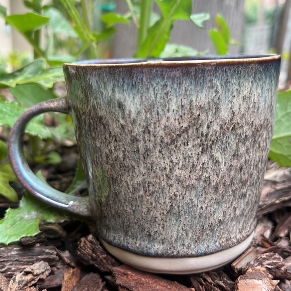 Beautiful Handcrafted Potters Mug - Picture 3 of 4